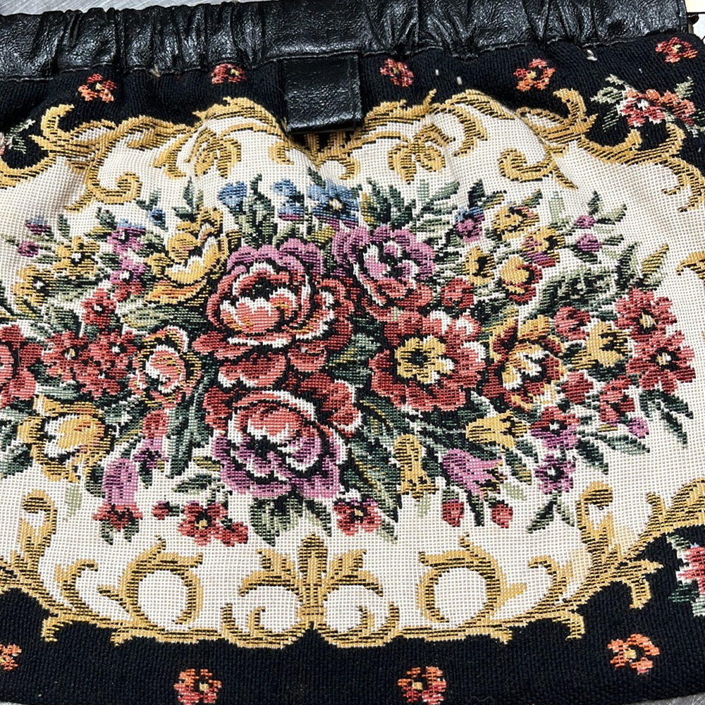 Gorgeous Vintage Handbag - Picture 2 of 9